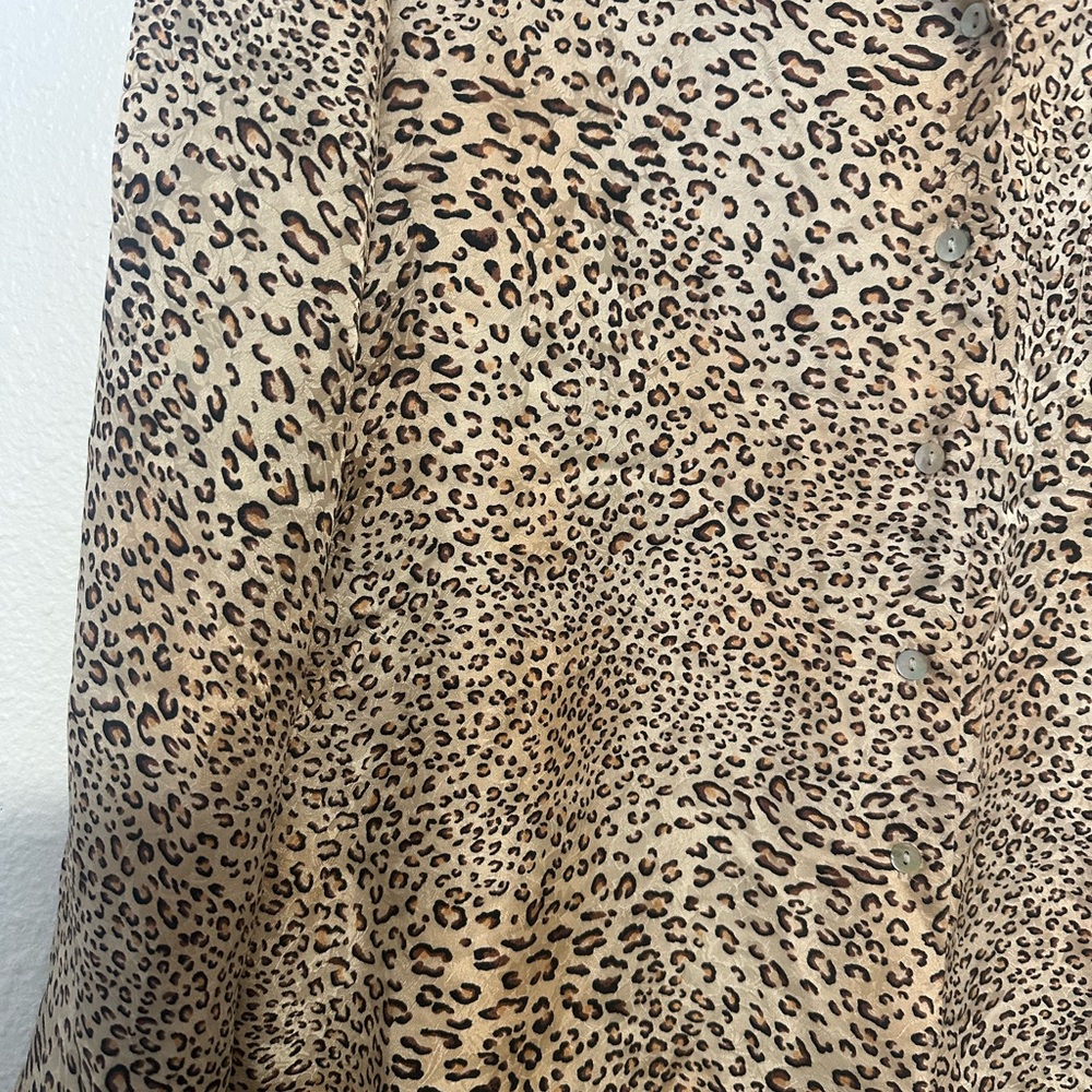 August silk 100% silk Leopard Print Pajama Set - Picture 11 of 13